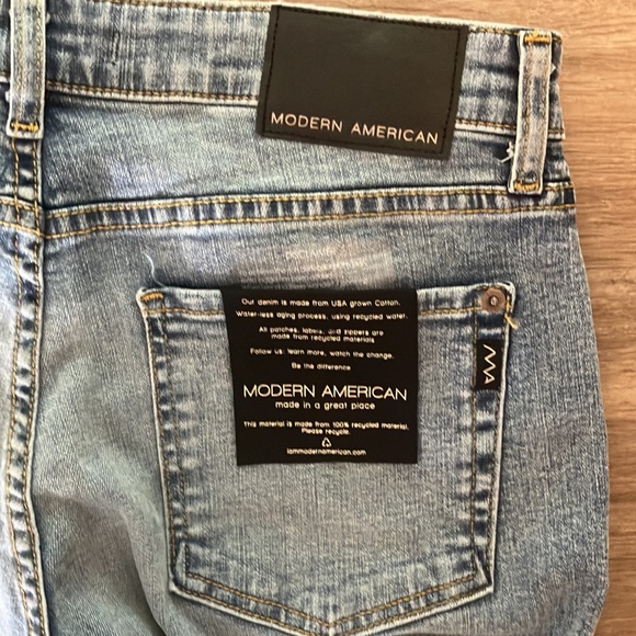 MODERN AMERICAN Women’s Venice Low Rise Wide Leg Distressesd Jeans. Size 30. - Picture 4 of 13